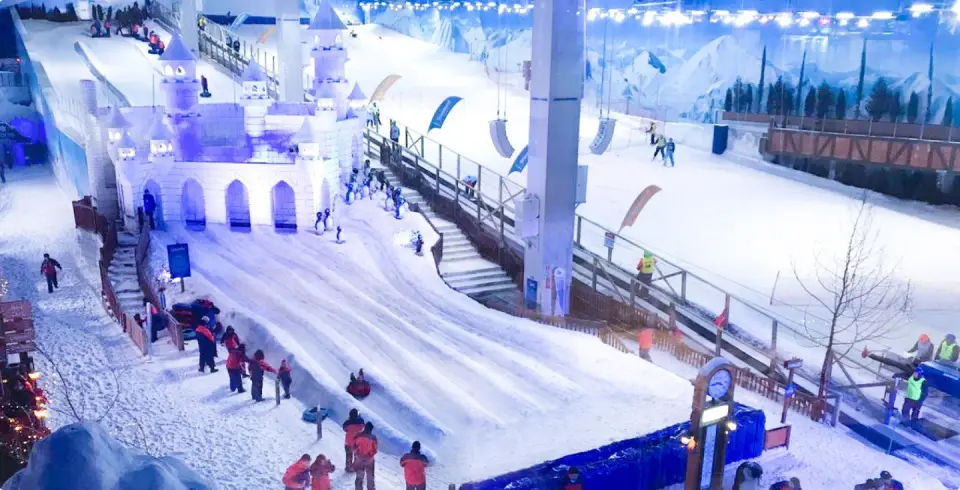 Montanha de Neve em Snowland Gramado
